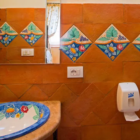 Casa Delle Camelie مانشانو