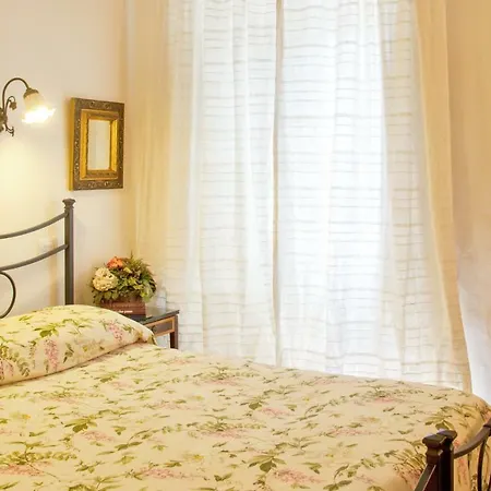 فندق مبيت وإفطار Casa Delle Camelie مانشانو