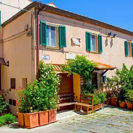 Casa Delle Camelie فندق مبيت وإفطار