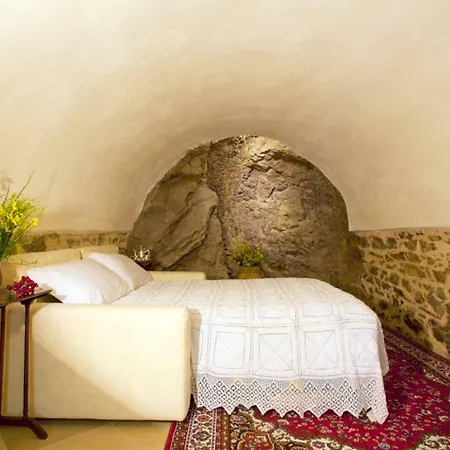 فندق مبيت وإفطار Casa Delle Camelie مانشانو