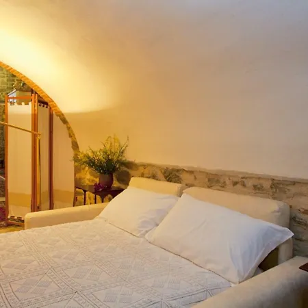 Casa Delle Camelie فندق مبيت وإفطار