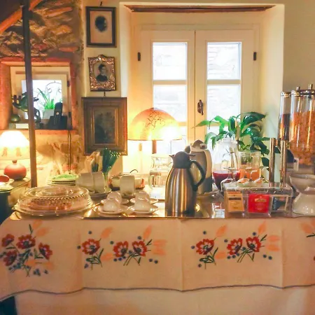 Casa Delle Camelie فندق مبيت وإفطار مانشانو